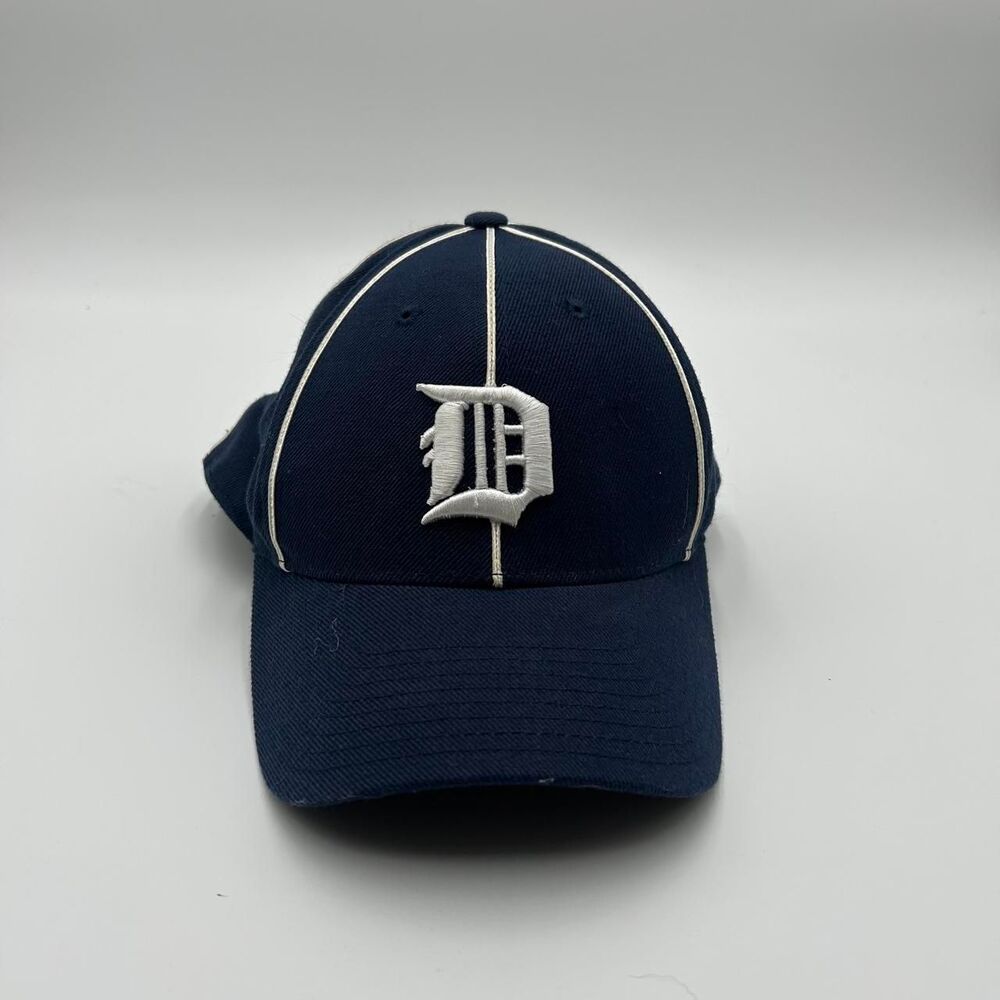 American-needle Men's Navy and Blue Hat